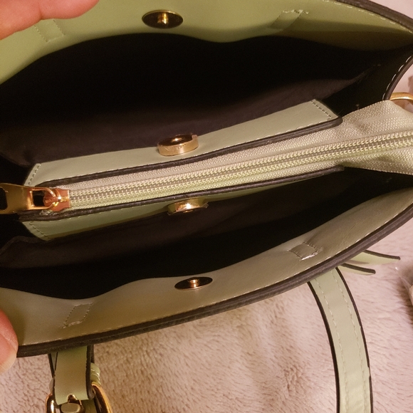 Green Handbag - Picture 11 of 11